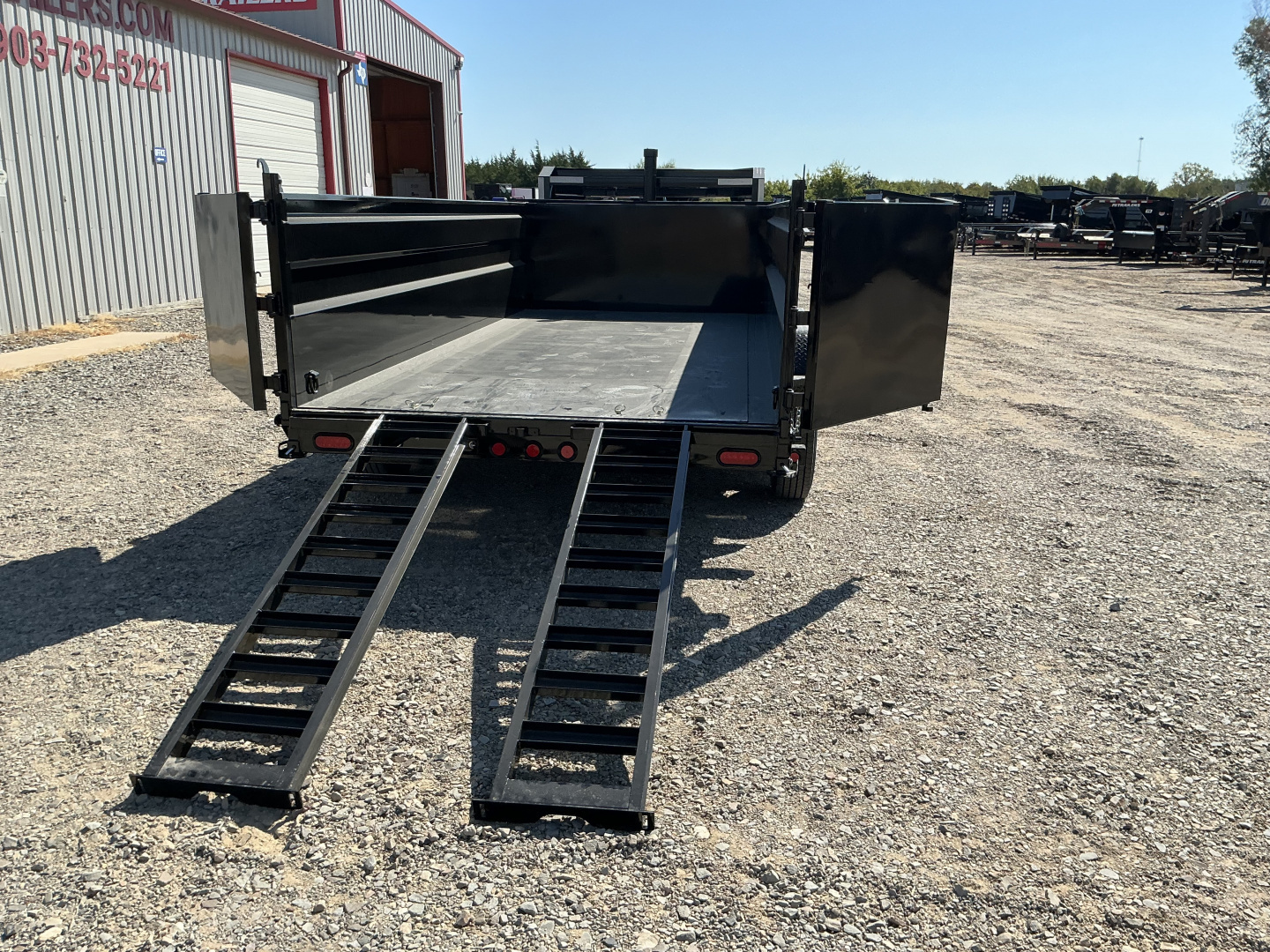 New 2026 PJ 83"x16' GN Tandem Axle Low Pro Telescopic Dump w/ 36" Sides – DT