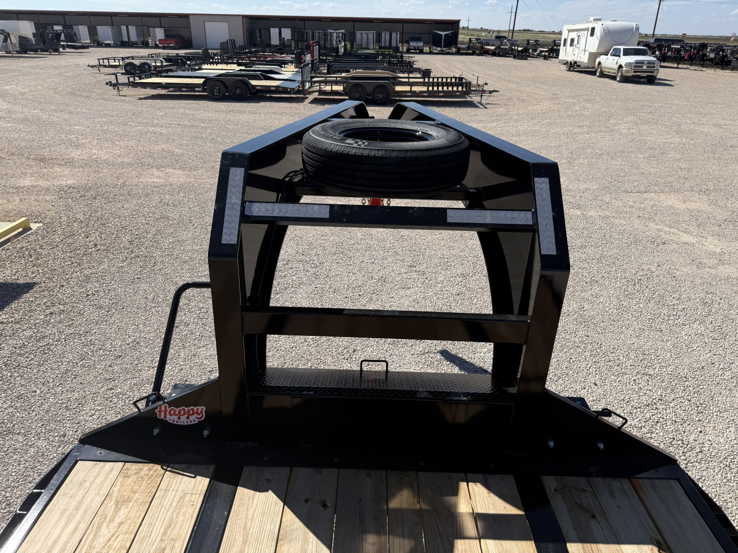 New 2026 PJ 102"x40' GN Low-Pro Flatbed w/ Duals - LD