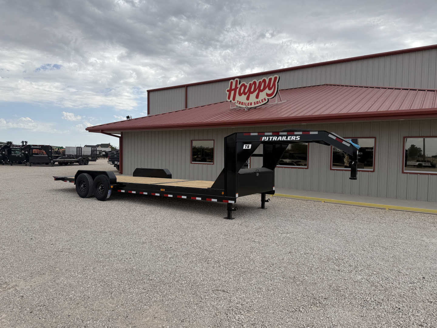 New 2026 PJ 83"x24' Gooseneck Equipment Tilt Trailer – T6