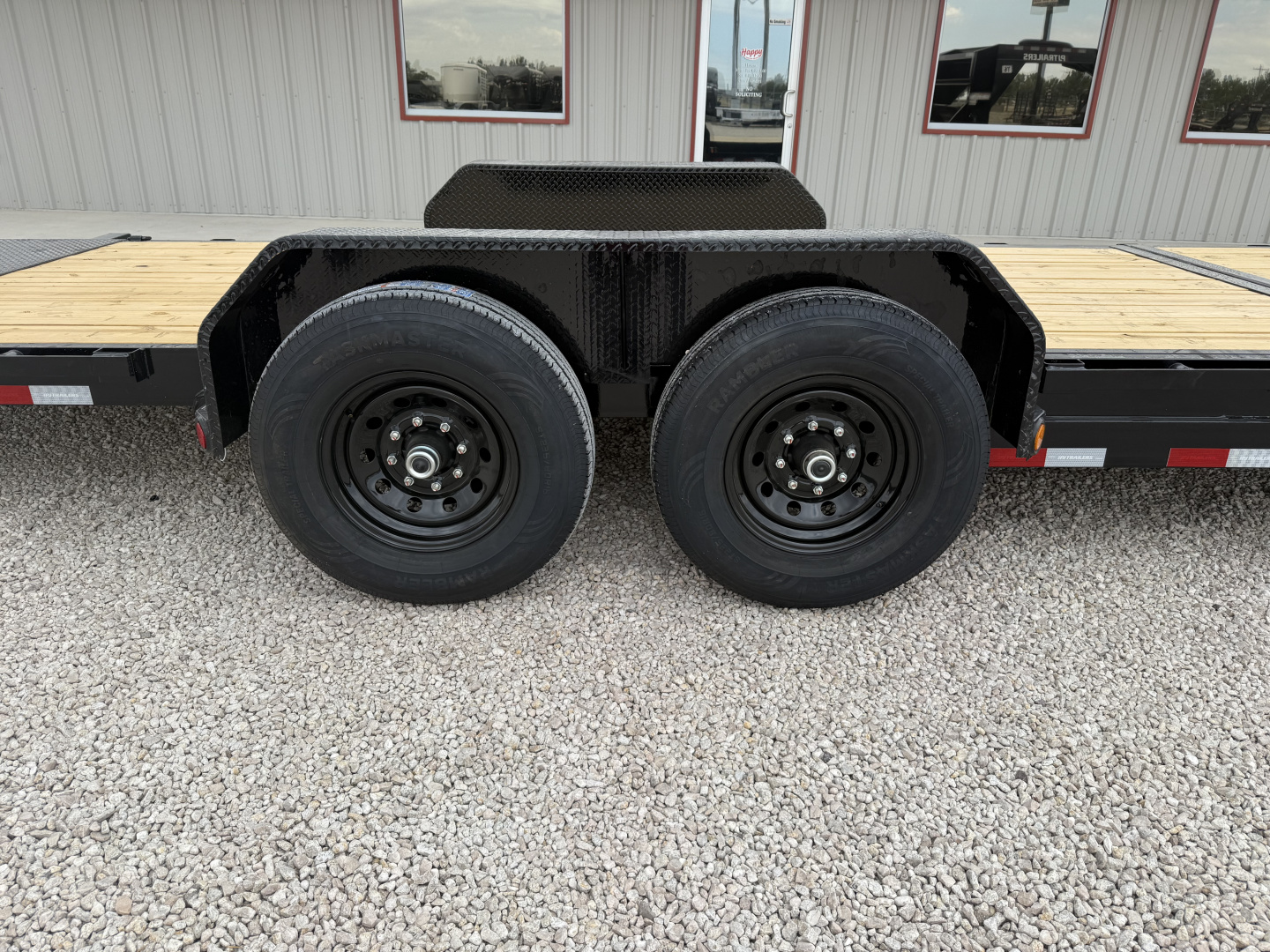 New 2026 PJ 83"x24' Gooseneck Equipment Tilt Trailer – T6