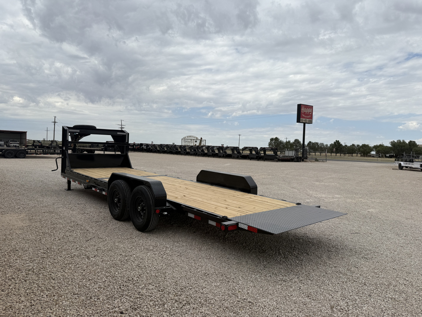 New 2026 PJ 83"x24' Gooseneck Equipment Tilt Trailer – T6