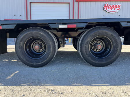 New 2026 PJ 102"x40' GN Low-Pro Air-Ride Flatbed w/ Duals - LD