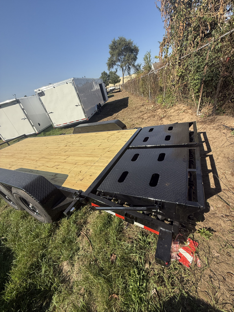 New 2025 Sure-Trac 7x17+3 Universal Ramp Car Hauler