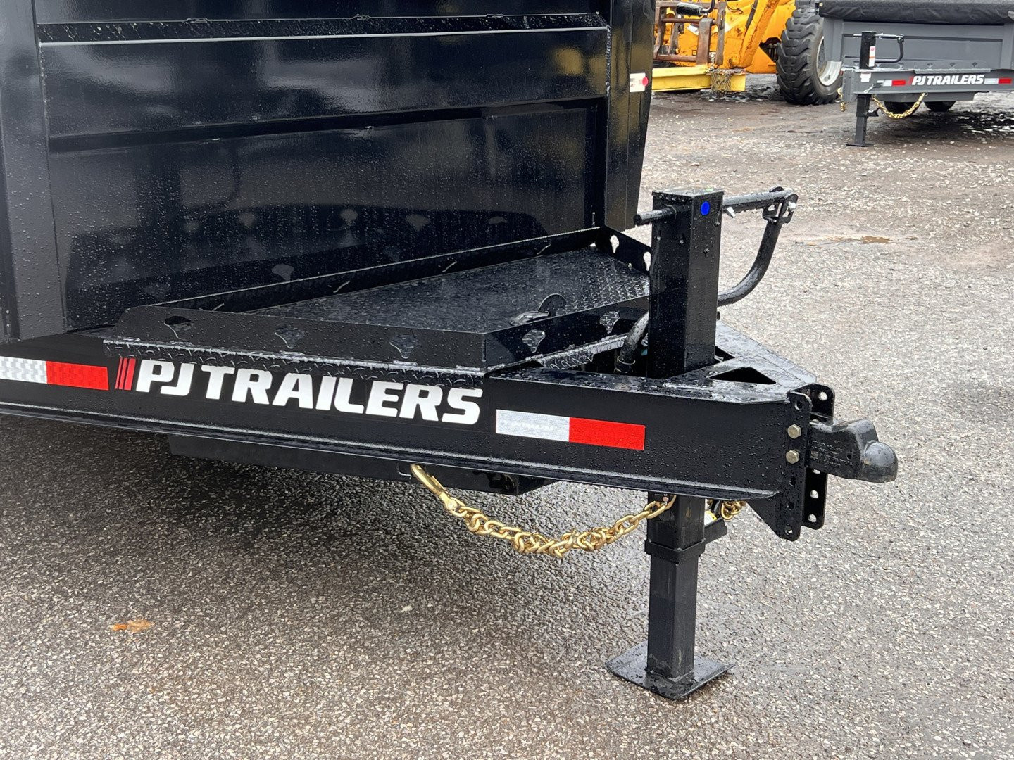 New 2026 PJ Trailers 83" x 14' Low-Pro 3' Side 14K (DM) Dump Trailer