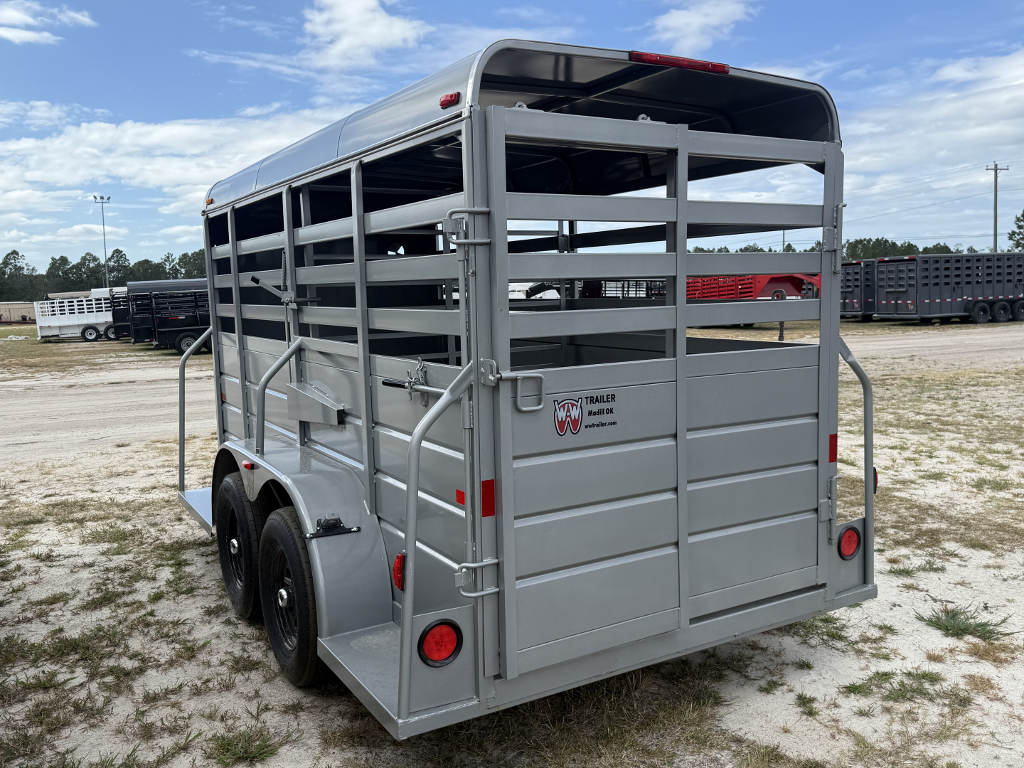 New 2026 W-W Stock / Stock Combo Trailer