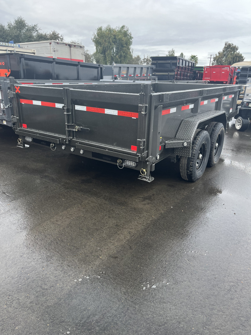 New 2026 MAXX-D DJB8314 Dump Trailer