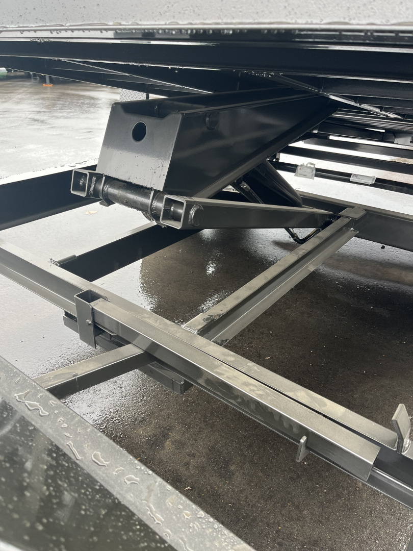 New 2026 MAXX-D DJB8314 Dump Trailer