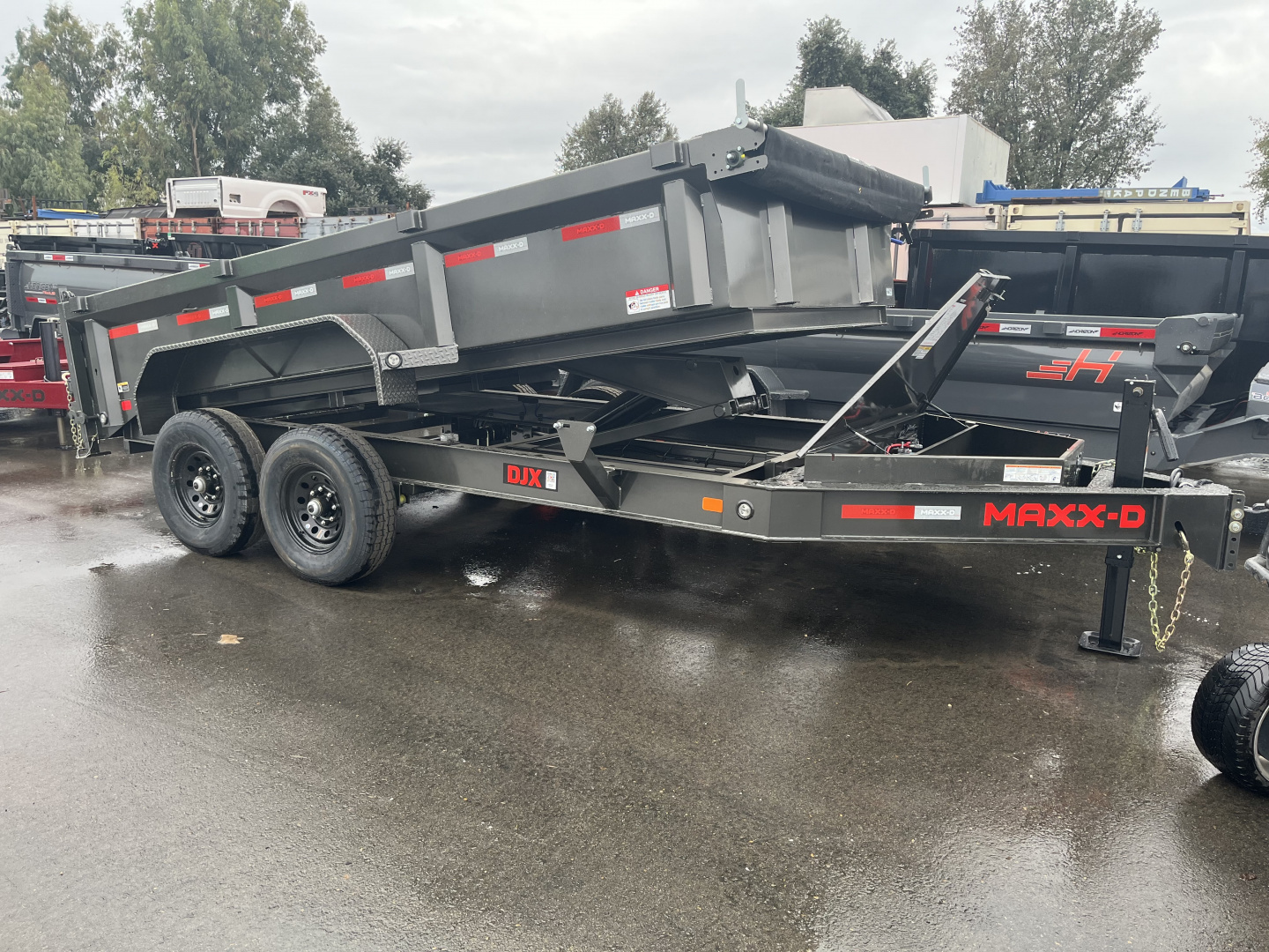 New 2026 MAXX-D DJB8314 Dump Trailer