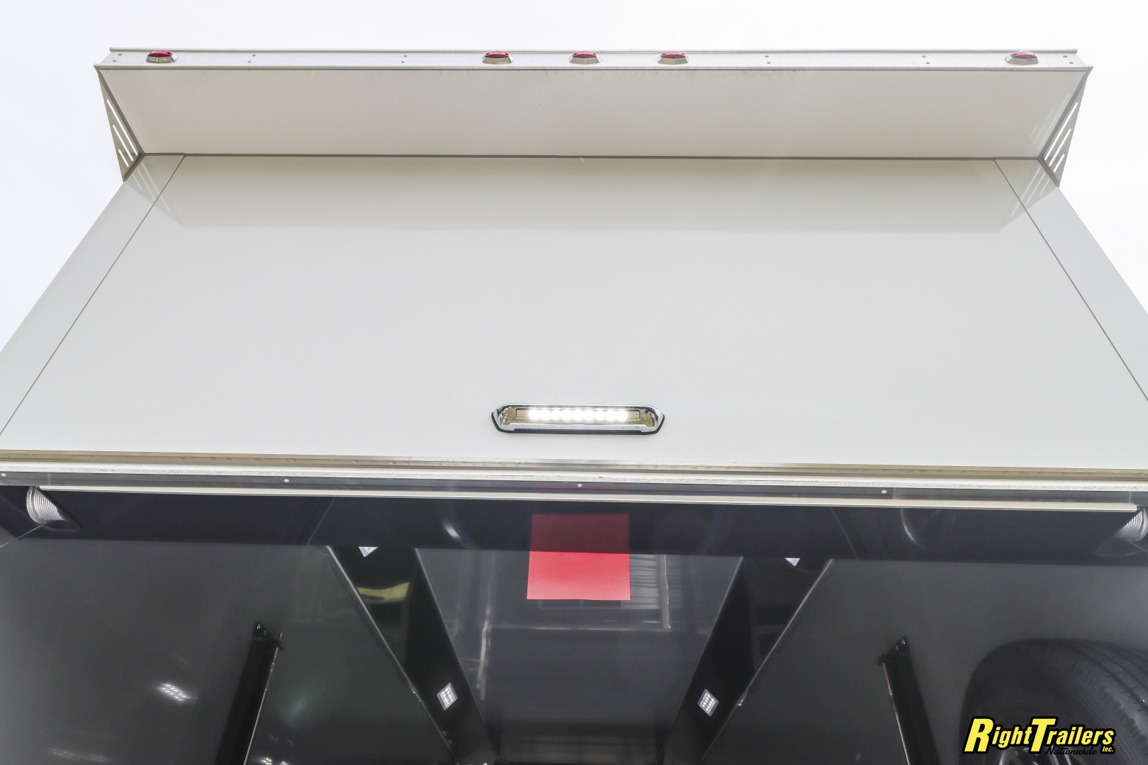 New 2025 8.5X32 inTech Stacker