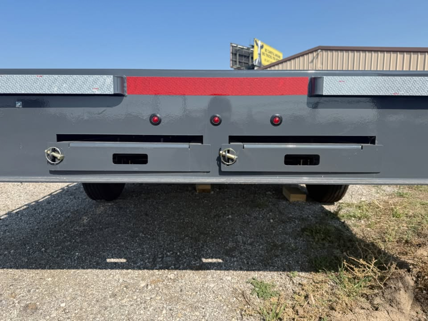 New 2026 Lamar Trailers 22' deckover Utility Trailer