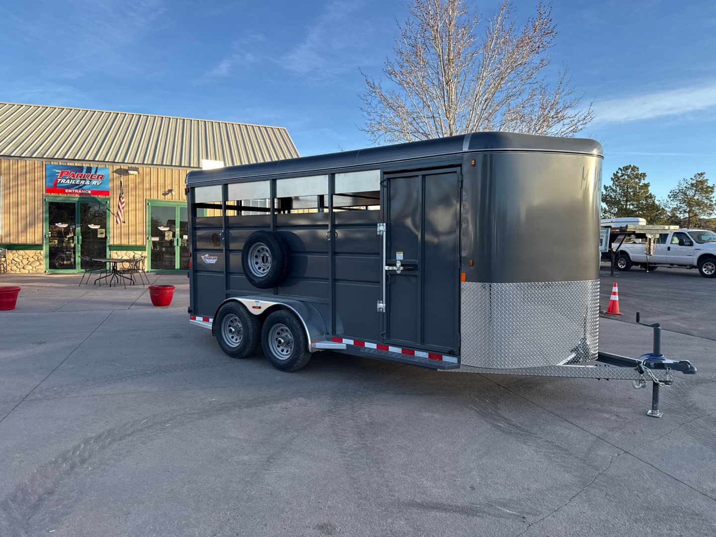 New 2025 C & B Quality Trailer Works MAVST17-9.9K Horse Trailer