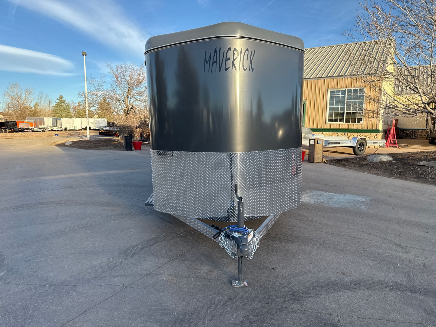 New 2025 C & B Quality Trailer Works MAVST17-9.9K Horse Trailer