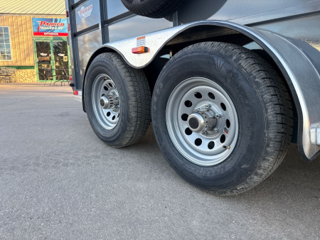 New 2025 C & B Quality Trailer Works MAVST17-9.9K Horse Trailer
