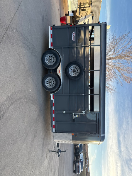 New 2025 C & B Quality Trailer Works MAVST17-9.9K Horse Trailer