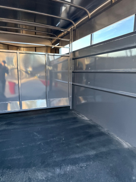 New 2025 C & B Quality Trailer Works MAVST17-9.9K Horse Trailer