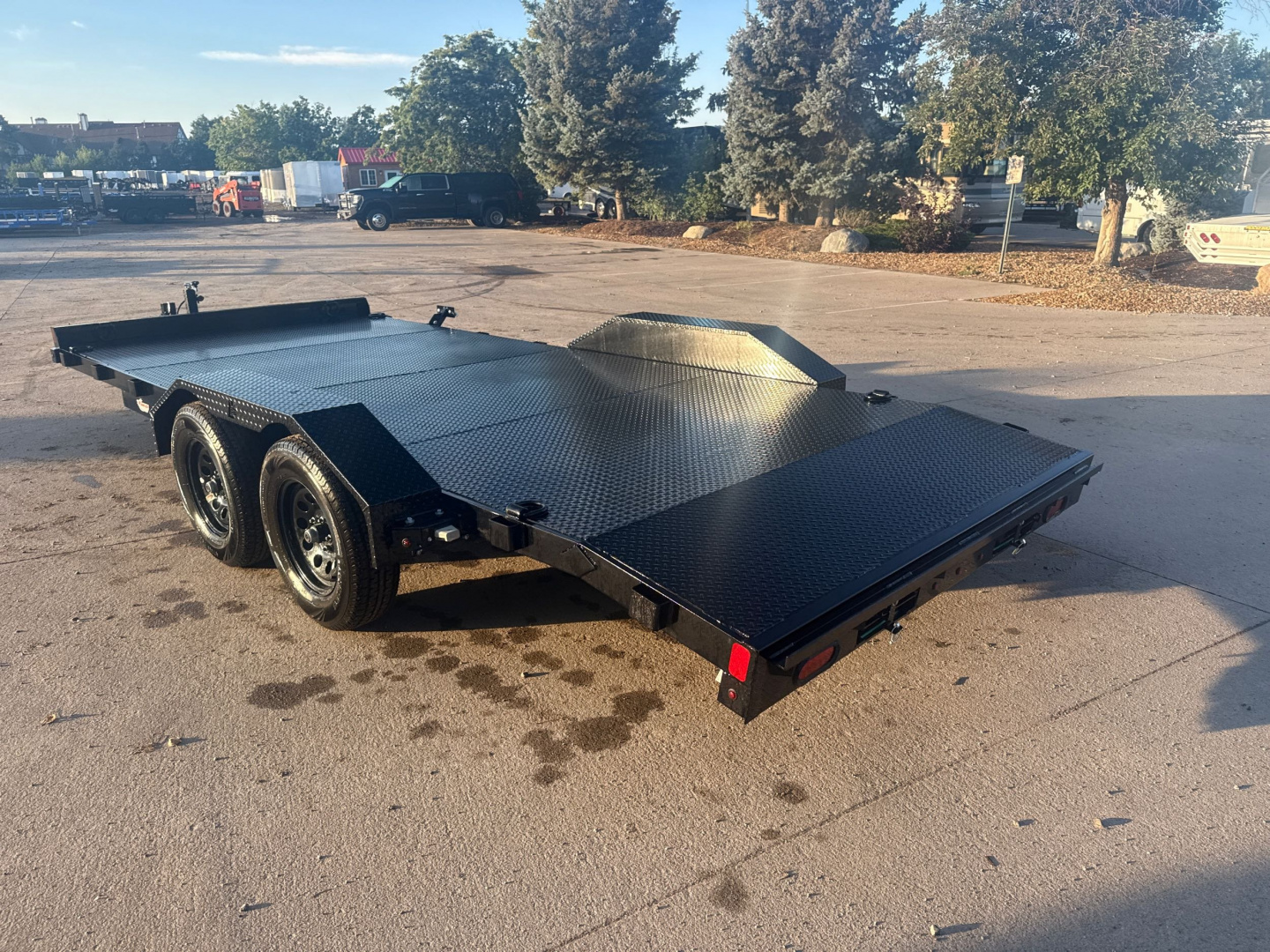 New 2025 Liberty Industries LC7K83X16+2C4SF Flatbed Trailer