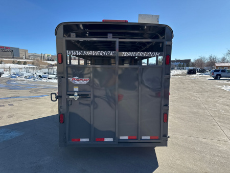 New 2025 C & B Quality Trailer Works MAVST17-9.9KSLD Horse Trailer