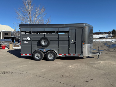 New 2025 C & B Quality Trailer Works MAVST17-9.9KSLD Horse Trailer