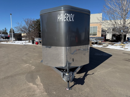 New 2025 C & B Quality Trailer Works MAVST17-9.9KSLD Horse Trailer