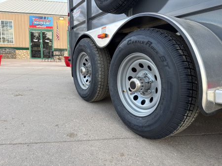 New STOCK - 2025 Maverick 2 Place Horse Trailer