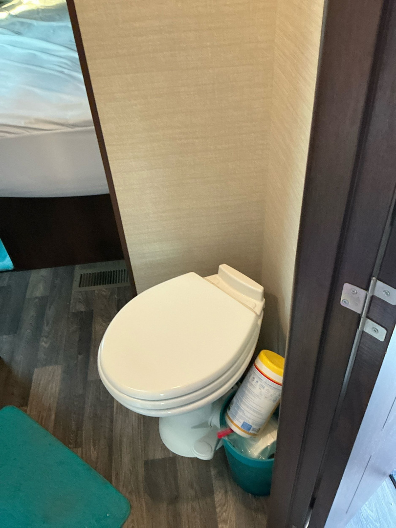 Used 2017 Keystone RV 30RIPR Travel Trailer