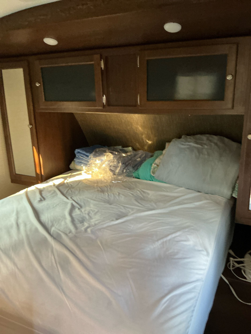 Used 2017 Keystone RV 30RIPR Travel Trailer