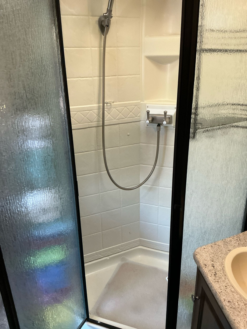 Used 2017 Keystone RV 30RIPR Travel Trailer