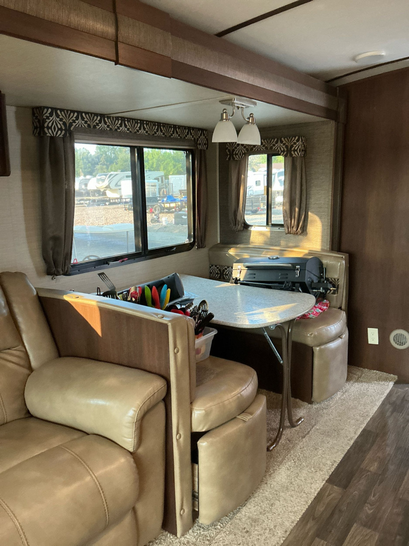 Used 2017 Keystone RV 30RIPR Travel Trailer