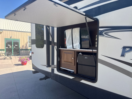 Used 2017 Keystone RV 30RIPR Travel Trailer