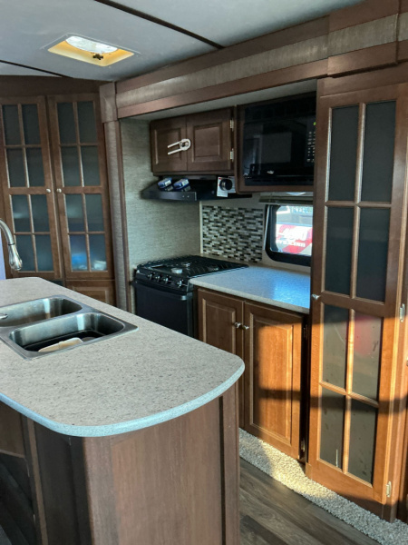 Used 2017 Keystone RV 30RIPR Travel Trailer