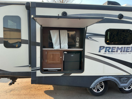 Used 2017 Keystone RV 30RIPR Travel Trailer