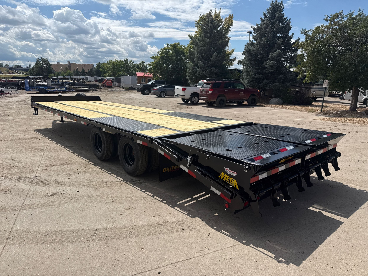 New 2026 Big Tex Trailers 22PH-25BK+5MR Flatbed Trailer