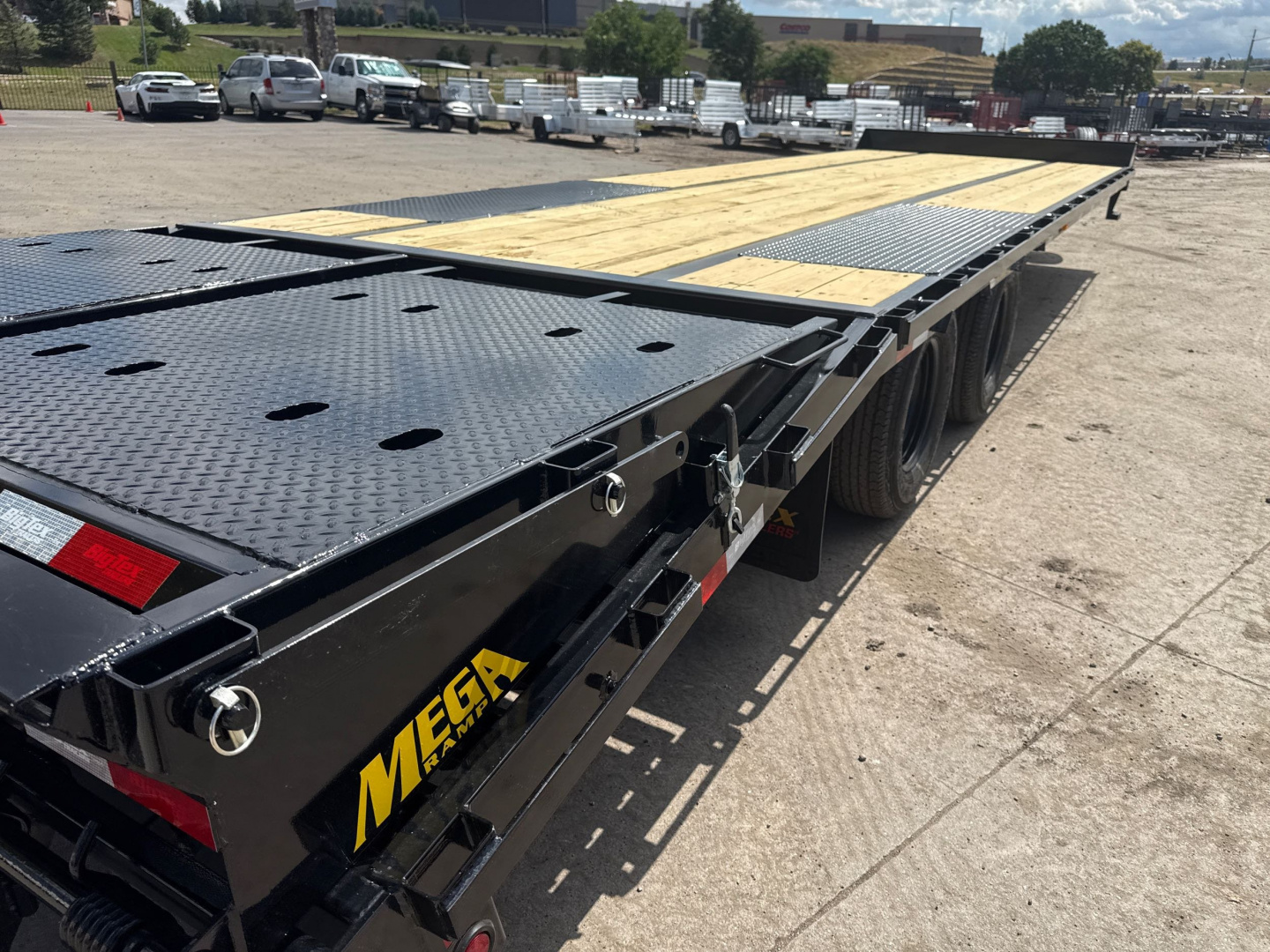 New 2026 Big Tex Trailers 22PH-25BK+5MR Flatbed Trailer