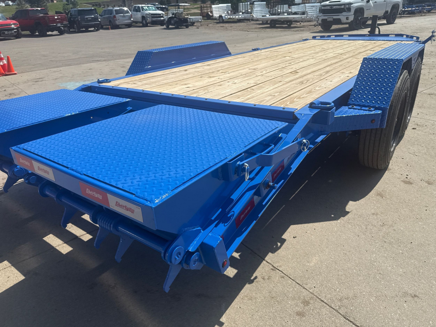 New 2025 Liberty Industries LE16K83X17+3B8 Utility Trailer