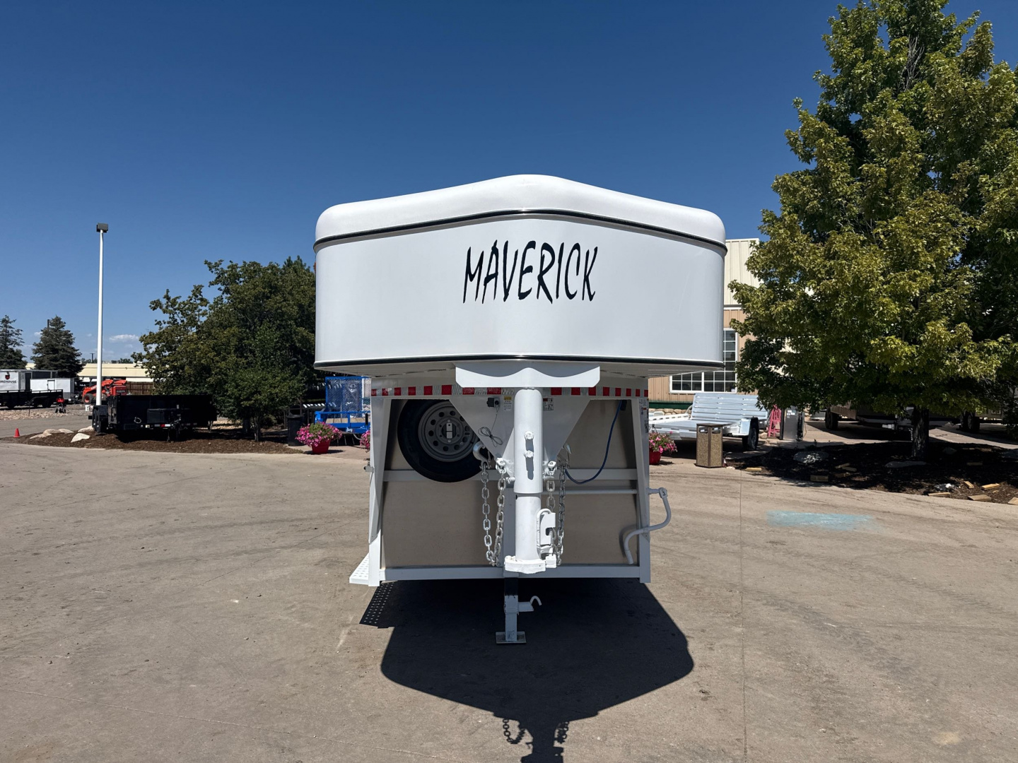 New 2026 C & B Quality Trailer Works MAVGN3HS-12K Horse Trailer