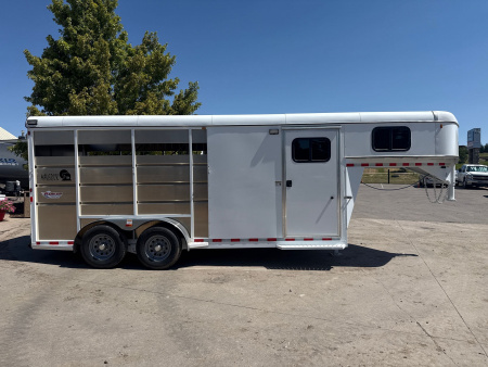 New 2026 C & B Quality Trailer Works MAVGN3HS-12K Horse Trailer