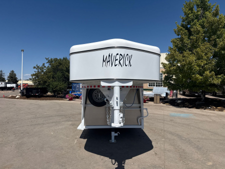New 2026 C & B Quality Trailer Works MAVGN3HS-12K Horse Trailer