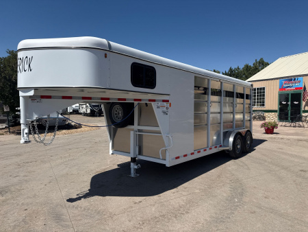 New 2026 C & B Quality Trailer Works MAVGN3HS-12K Horse Trailer