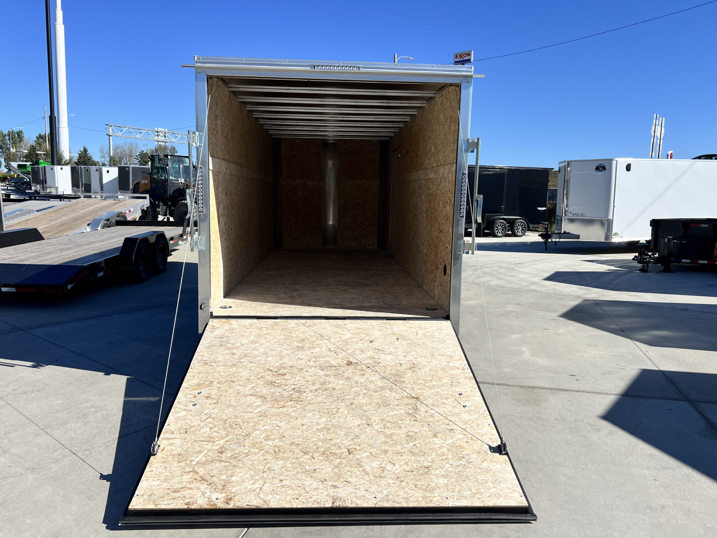 New LOWEST PRICES New 2026  Bighorn R&M 7x18 +2’V Rear Ramp Enclosed Cargo Trailer