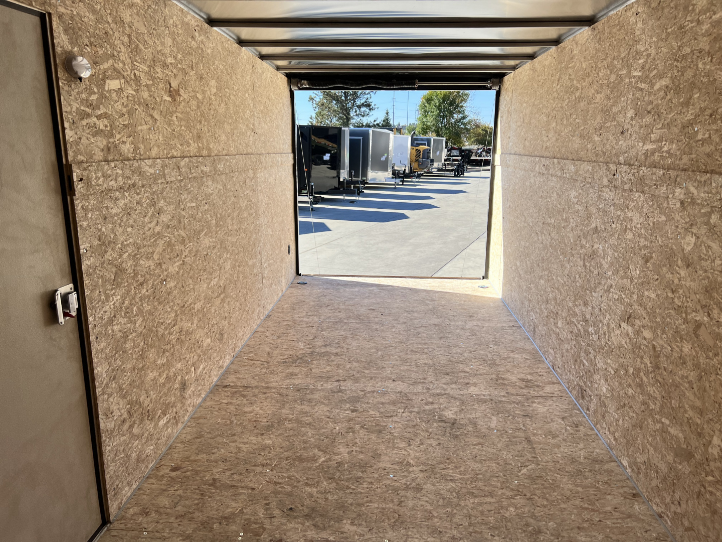 New LOWEST PRICES New 2026  Bighorn R&M 7x18 +2’V Rear Ramp Enclosed Cargo Trailer