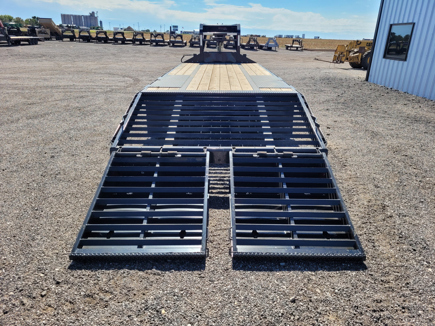 New 2026 Buckshot 102"x25' Gooseneck Deckover Trailer