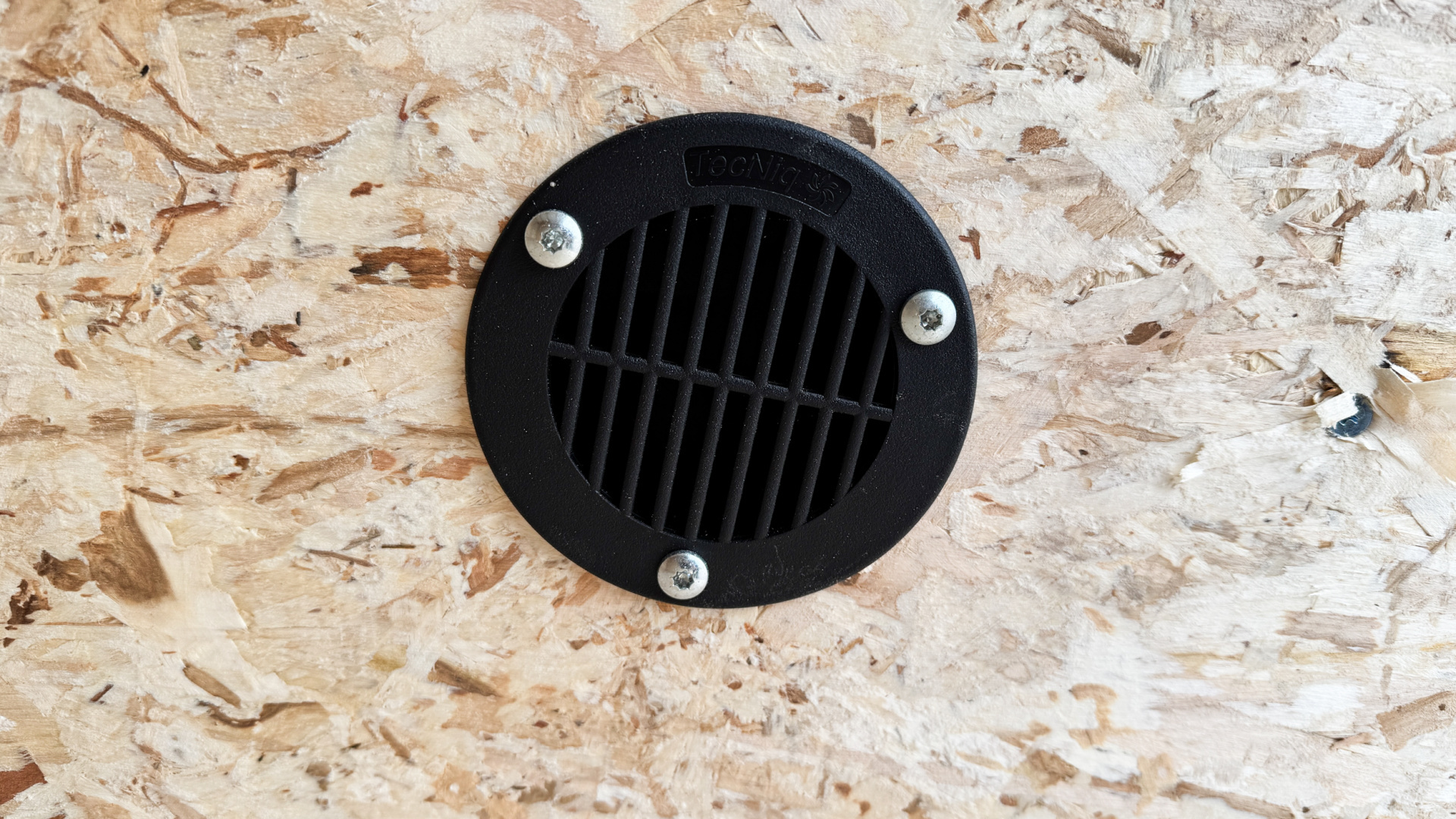 New American Hauler 5X8 Enclosed Trailer -- Single Swing Door!