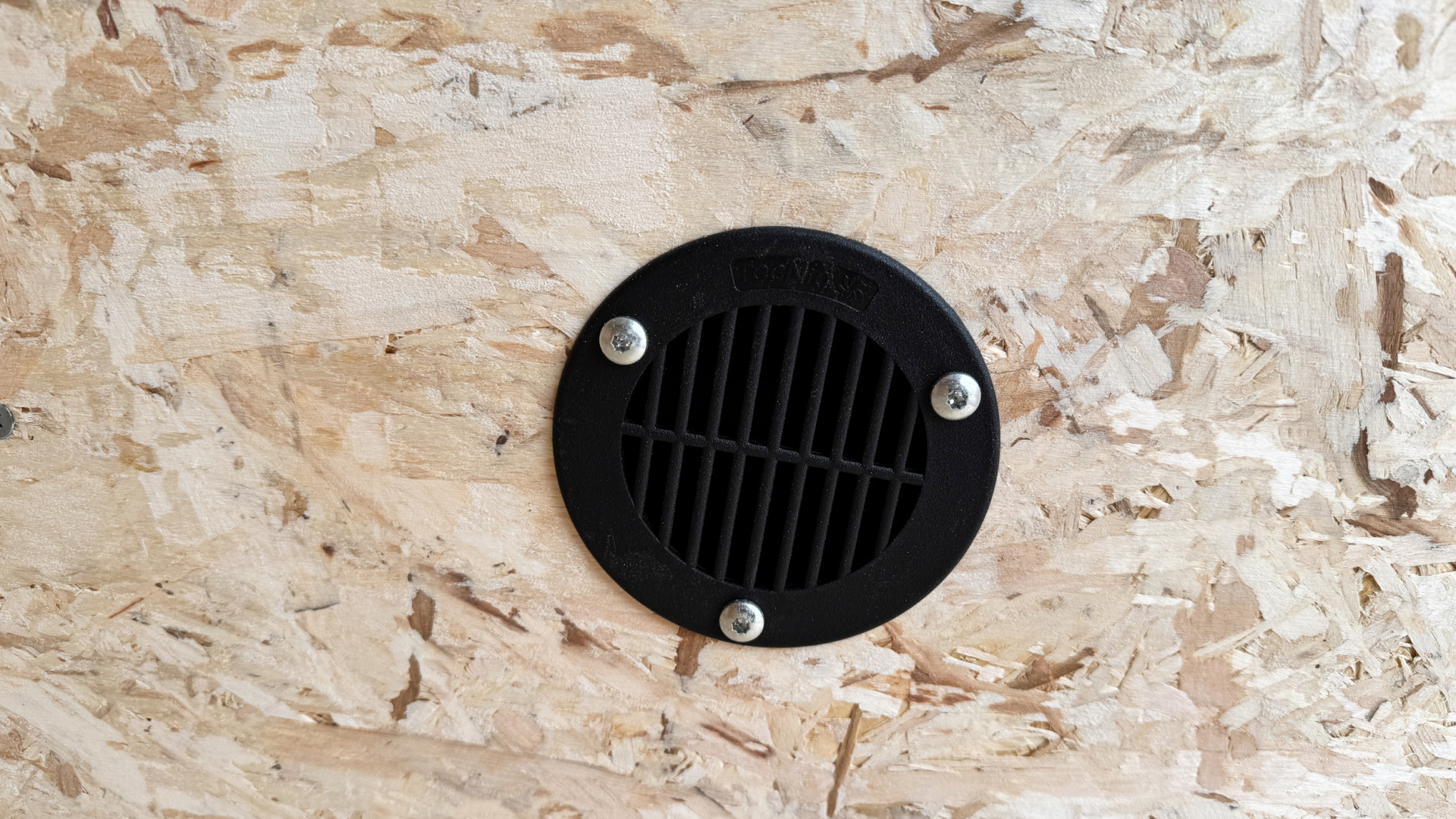 New American Hauler 5X8 Enclosed Trailer -- Single Swing Door!