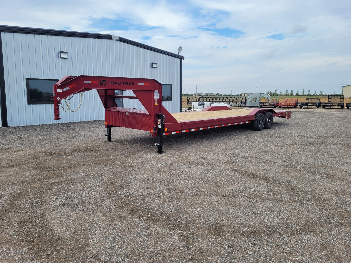 New 2026 Load Trail 102"x32' Gooseneck Carhauler Trailer W/Max Ramps