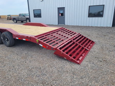 New 2026 Load Trail 102"x32' Gooseneck Carhauler Trailer W/Max Ramps