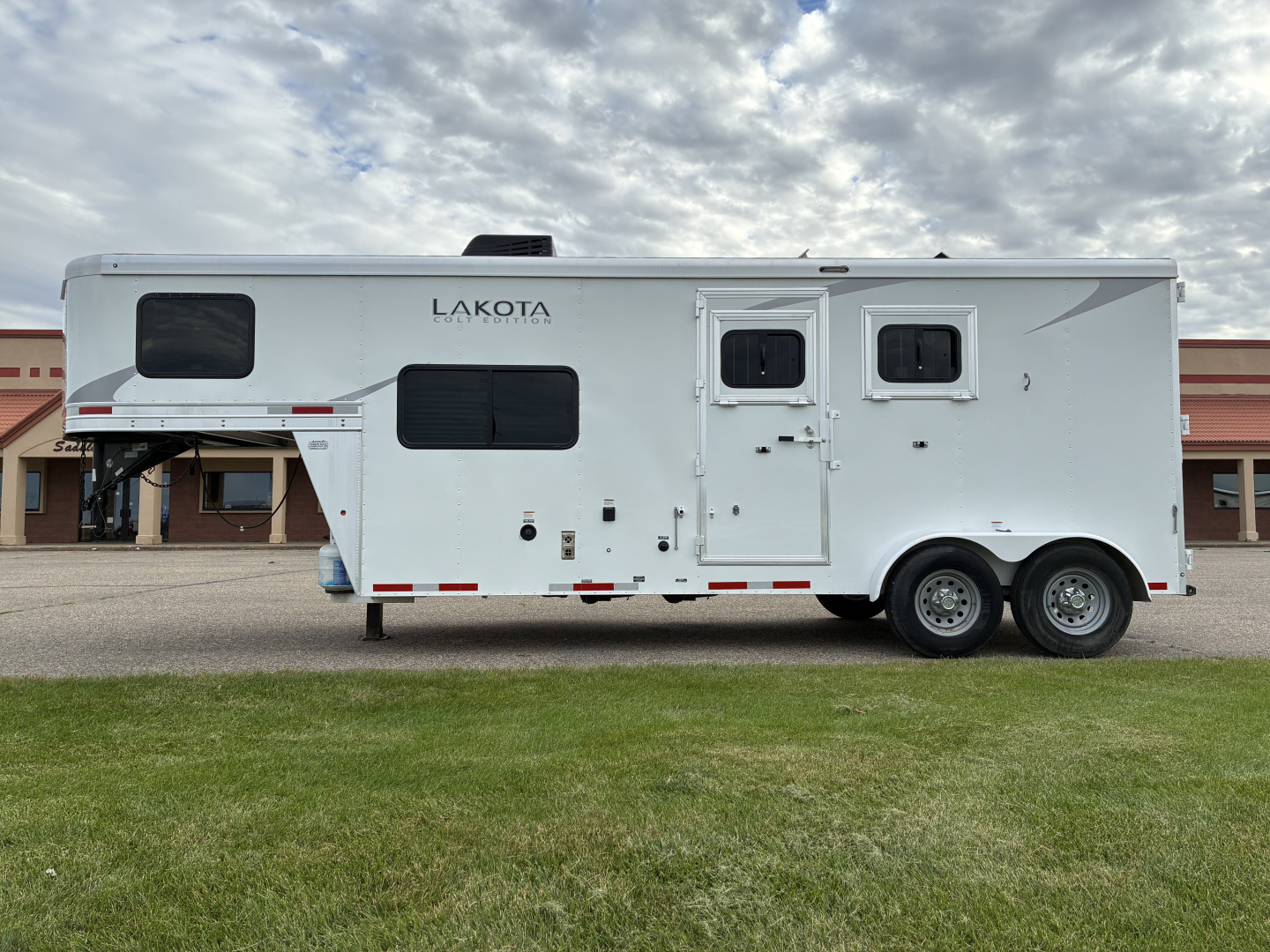 Used 2023 Lakota AC27 Horse Trailer