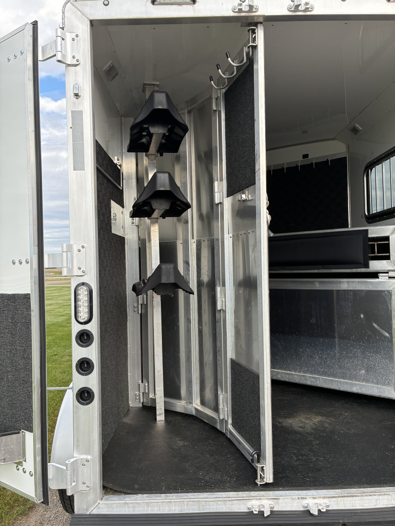 Used 2023 Lakota AC27 Horse Trailer