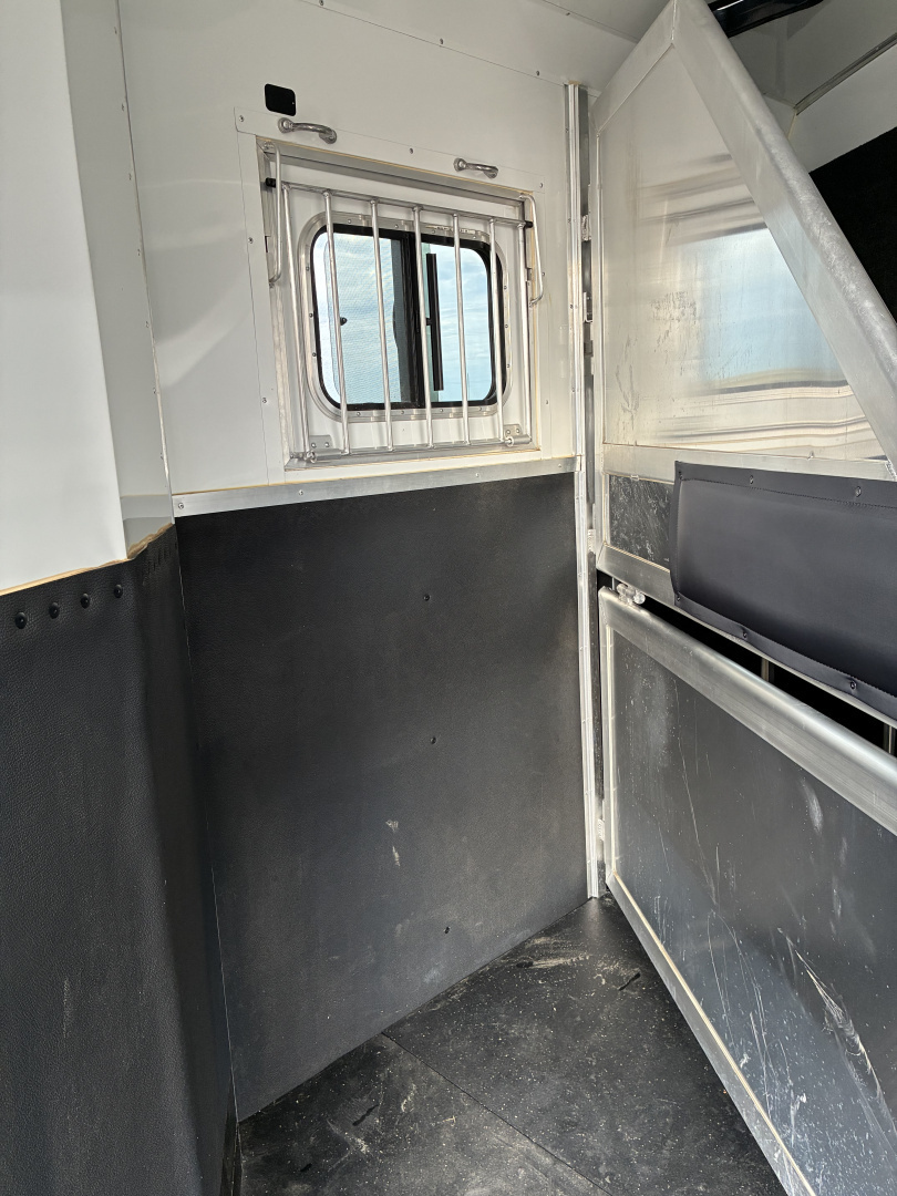 Used 2023 Lakota AC27 Horse Trailer