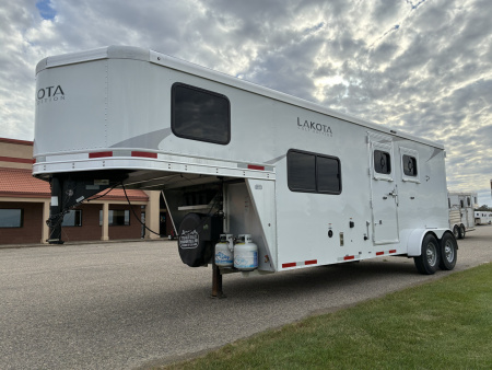 Used 2023 Lakota AC27 Horse Trailer