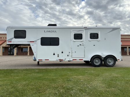 Used 2023 Lakota AC27 Horse Trailer